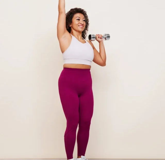 Gail-alternating-overhead-press
